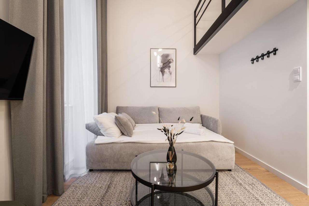 E56 - Grand Boulevard Heritage Residence - Best Location By Bqa Budapest Exterior foto
