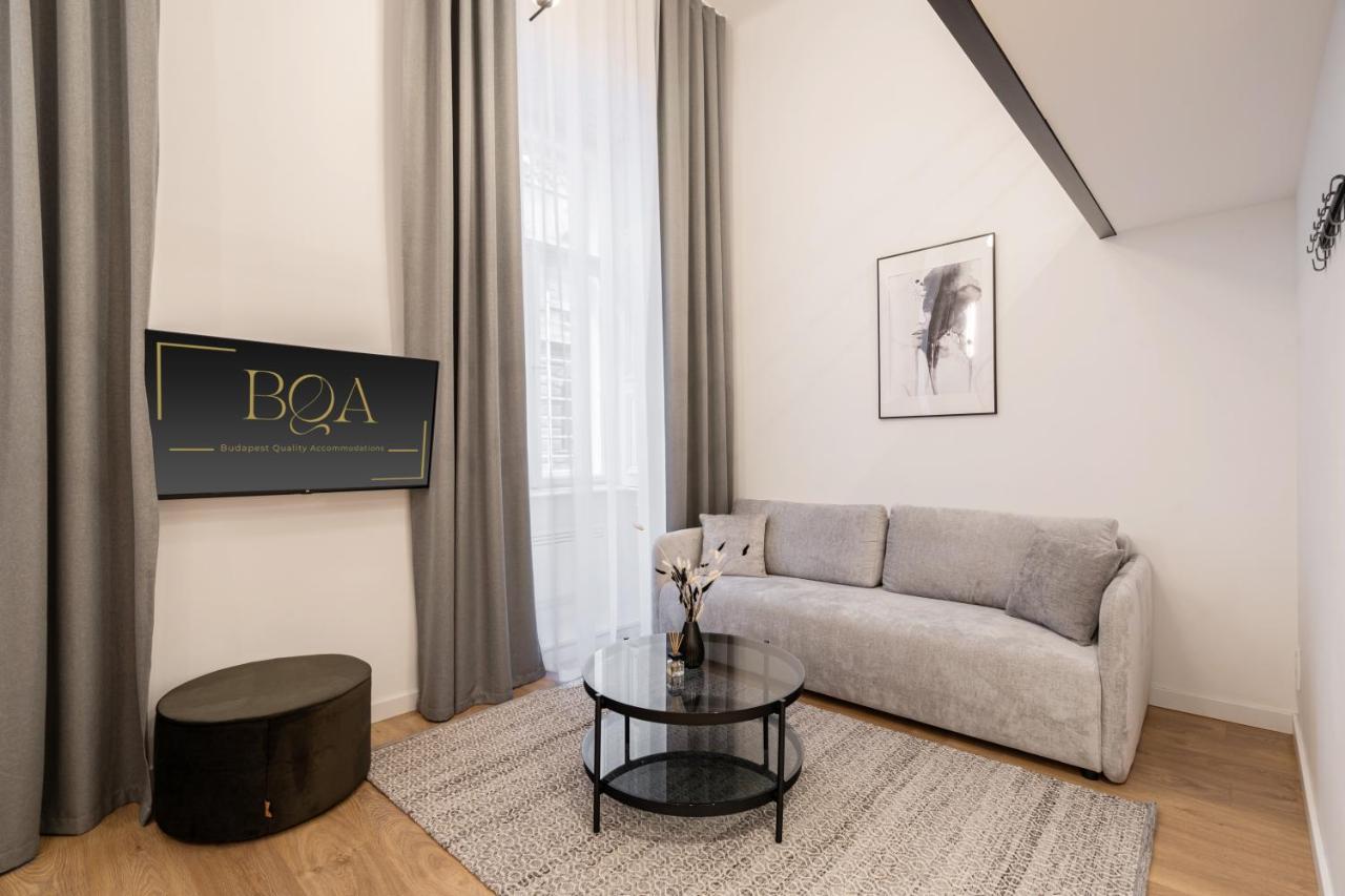 E56 - Grand Boulevard Heritage Residence - Best Location By Bqa Budapest Exterior foto